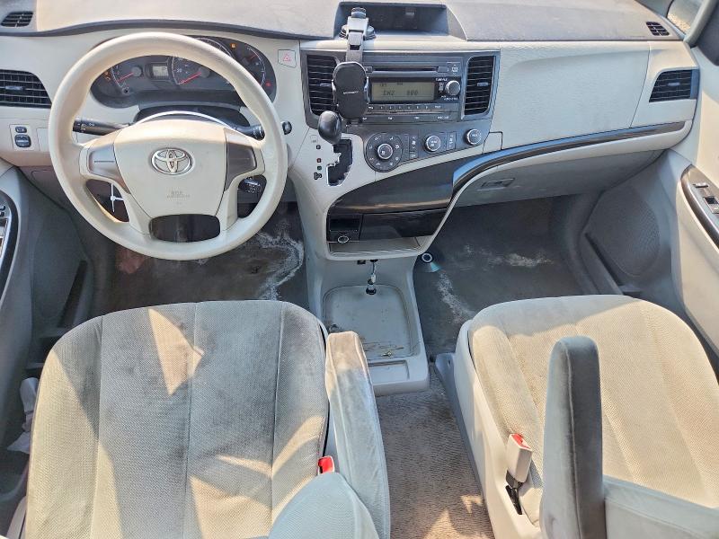 Photo 8 from auction – 2011 TOYOTA SIENNA with VIN 5TDZK3DC9BS050290