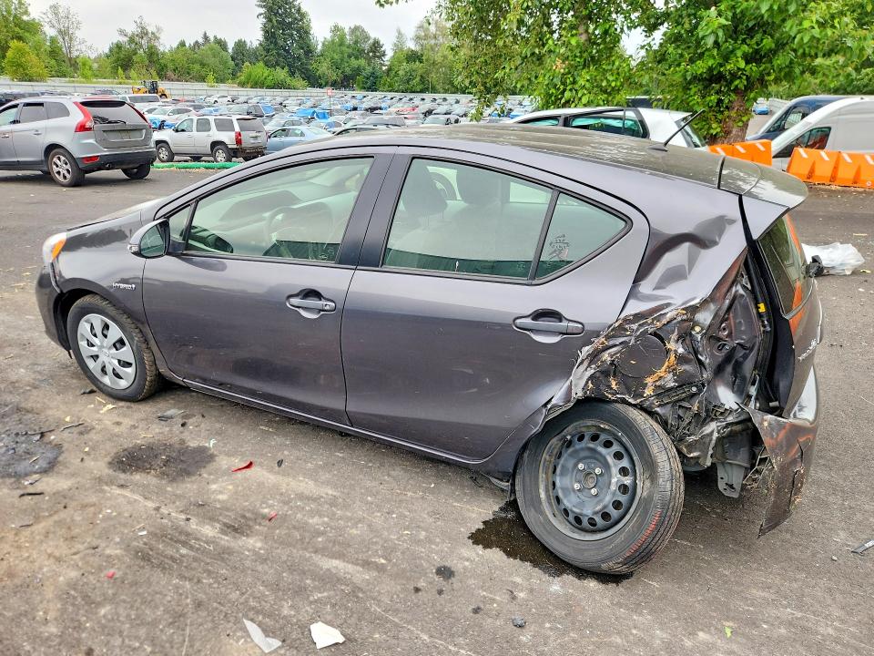 Photo 2 from auction – 2012 TOYOTA PRIUS C with VIN JTDKDTB37C1515730