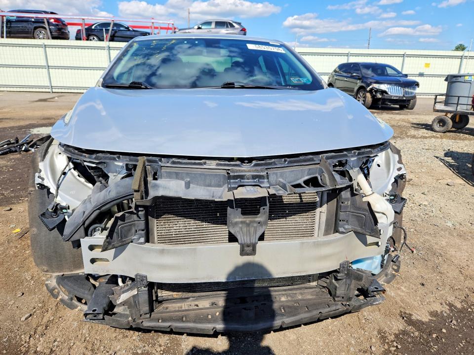 Снимка 5 от търг – 2018 CHEVROLET MALIBU с VIN 1G1ZD5ST0JF235165