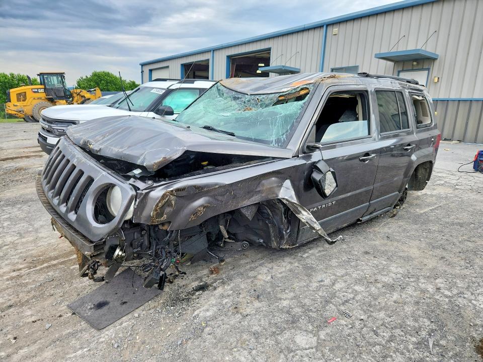 JEEP PATRIOT 2016 with VIN 1C4NJPFAXGD612902 - Photo from auction