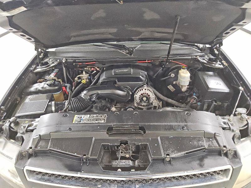 Photo 12 from auction – 2007 CHEVROLET SUBURBAN with VIN 1GNFC16037R216971