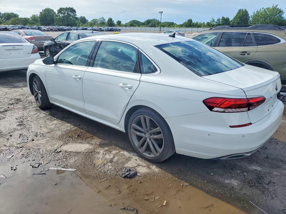 Photo 2 from auction – 2020 VOLKSWAGEN PASSAT with VIN 1VWCA7A38LC016460