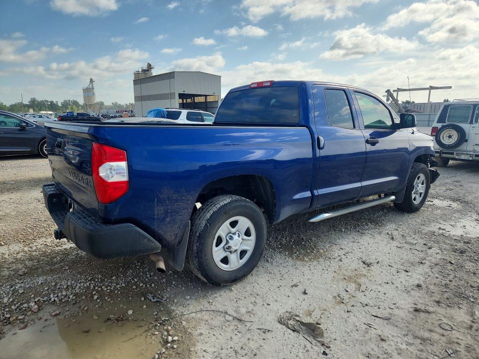 Photo 3 from auction – 2015 TOYOTA TUNDRA with VIN 5TFUM5F15FX061430