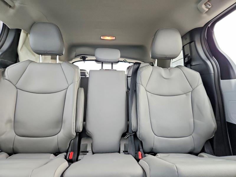 Foto 10 de la subasta – 2026 TOYOTA SIENNA con VIN 5TDYRKEC1TS325720