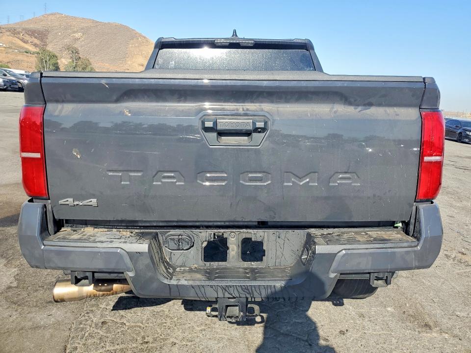 Photo 6 from auction – 2025 TOYOTA TACOMA with VIN 3TMLB5JN5SM206106