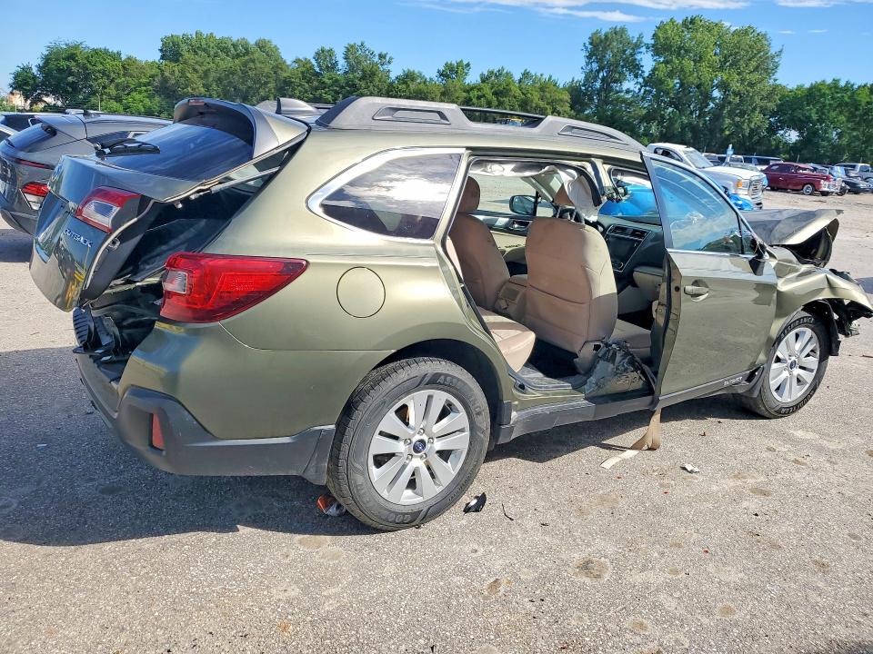 Photo 3 from auction – 2019 SUBARU OUTBACK with VIN 4S4BSAFC4K3380743