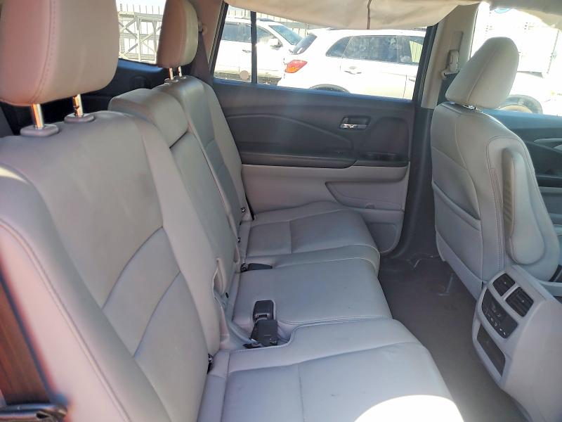Photo 11 from auction – 2018 HONDA PILOT with VIN 5FNYF5H6XJB005457