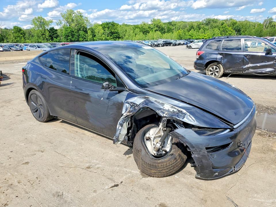 Photo 4 from auction – 2026 TESLA MODEL Y with VIN 7SAYGDED0TA437391