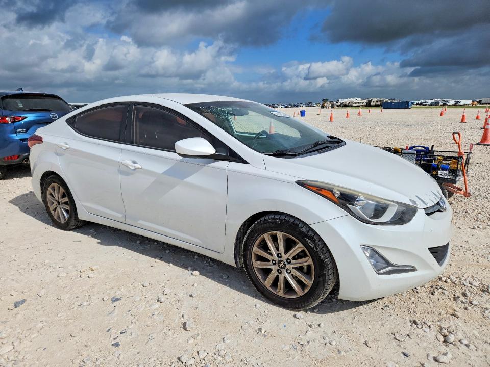 Photo 4 from auction – 2015 HYUNDAI ELANTRA with VIN 5NPDH4AE8FH588530