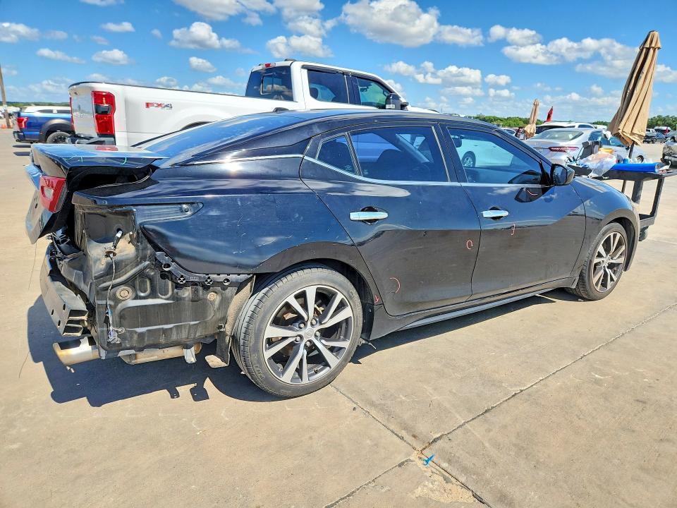 Photo 3 from auction – 2017 NISSAN MAXIMA with VIN 1N4AA6AP0HC432006