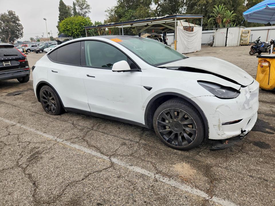 Photo 4 from auction – 2024 TESLA MODEL Y with VIN 7SAYGDED5RF018531