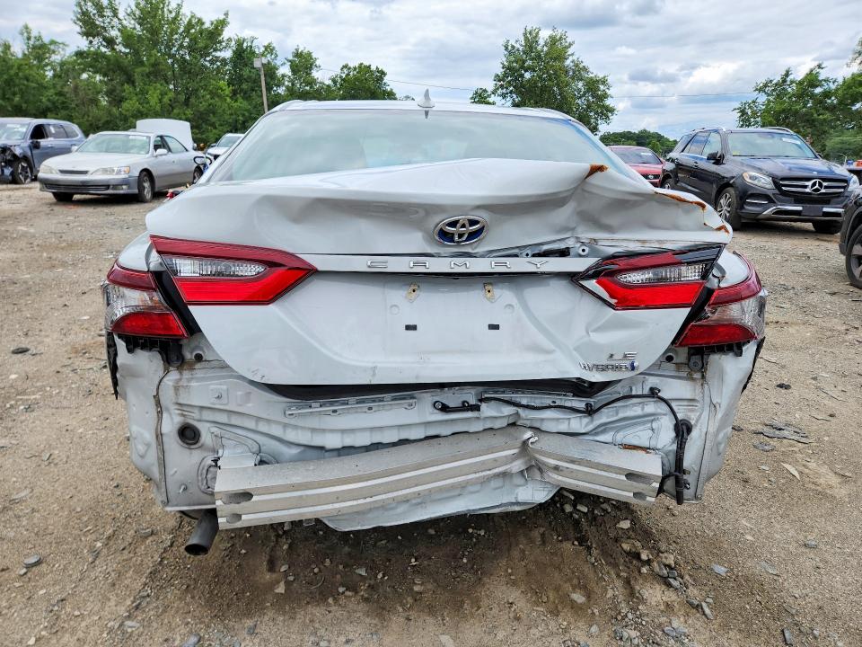 Photo 6 from auction – 2022 TOYOTA CAMRY with VIN 4T1C31AK8NU038761