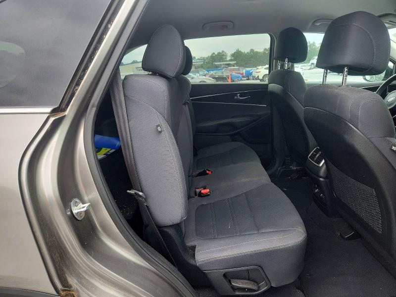 Photo 10 from auction – 2017 KIA SORENTO with VIN 5XYPG4A35HG205345