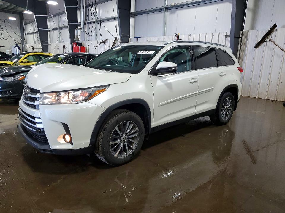 TOYOTA HIGHLANDER 2019 with VIN 5TDJZRFH1KS627169 - Photo from auction