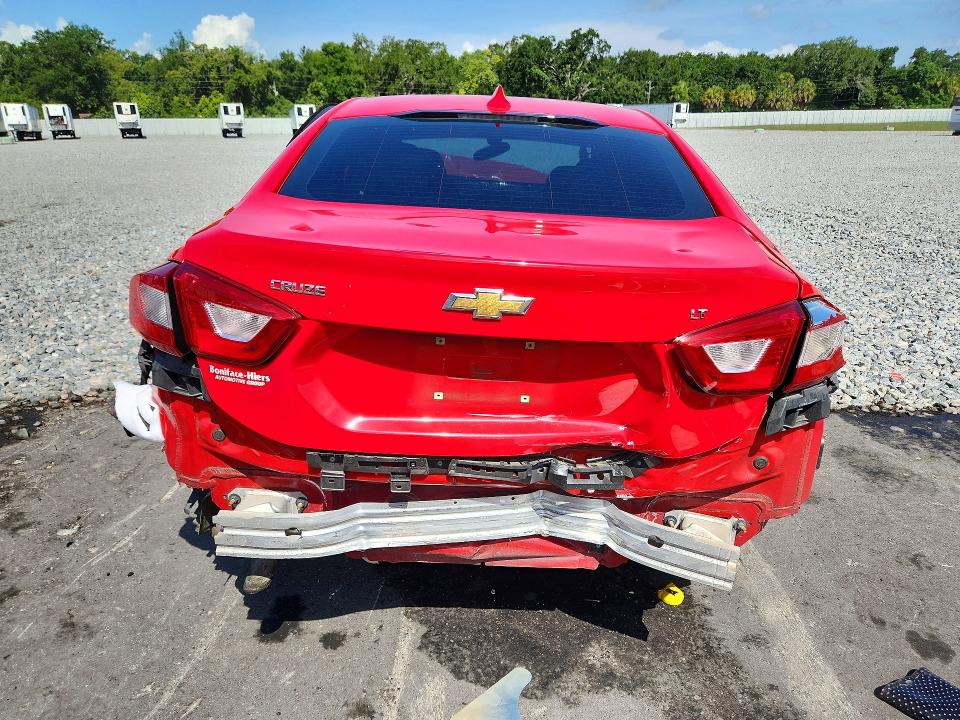 Photo 6 from auction – 2018 CHEVROLET CRUZE with VIN 1G1BE5SM3J7118262