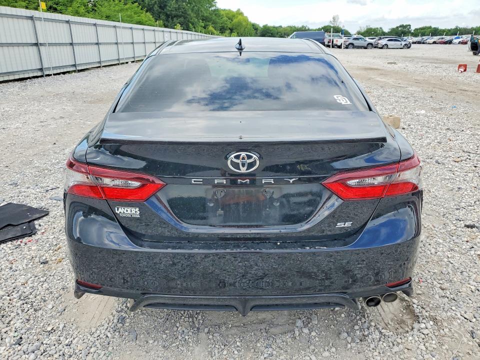 Photo 6 from auction – 2022 TOYOTA CAMRY with VIN 4T1G11AK0NU652663