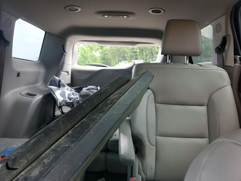Photo 10 from auction – 2017 GMC ACADIA with VIN 1GKKNMLS4HZ305415