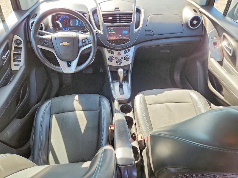 Photo 8 from auction – 2016 CHEVROLET TRAX with VIN 3GNCJPSB3GL118291