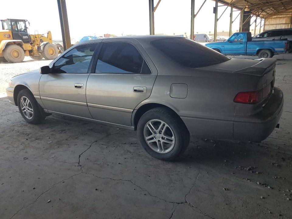 Photo 2 from auction – 2001 TOYOTA CAMRY with VIN JT2BG28K510602392