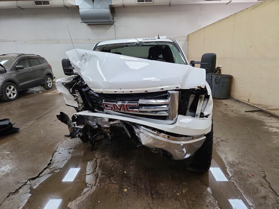 Photo 5 from auction – 2010 GMC SIERRA with VIN 1GTSKVE34AZ106273