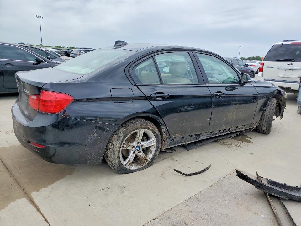 Photo 3 from auction – 2014 BMW 328 with VIN WBA3A5C59EP602129