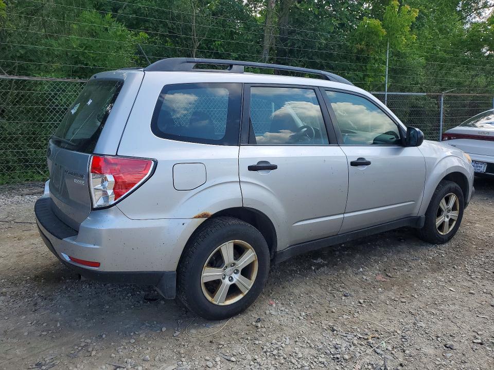 Photo 3 from auction – 2013 SUBARU FORESTER with VIN JF2SHABC9DH440001