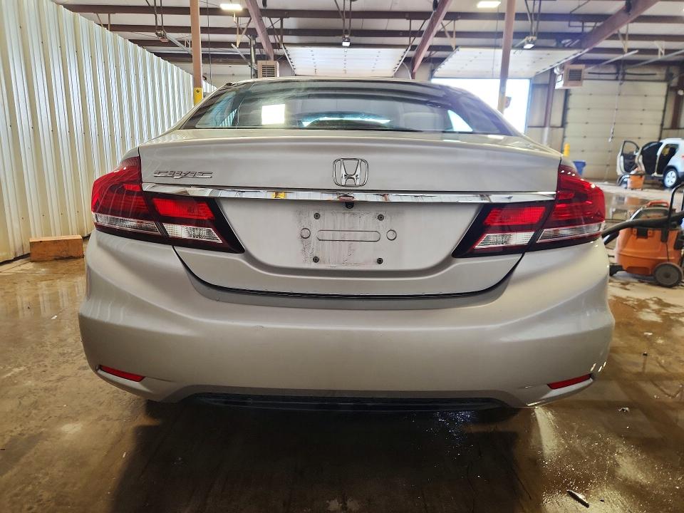 Photo 6 from auction – 2015 HONDA CIVIC with VIN 19XFB2F85FE218464