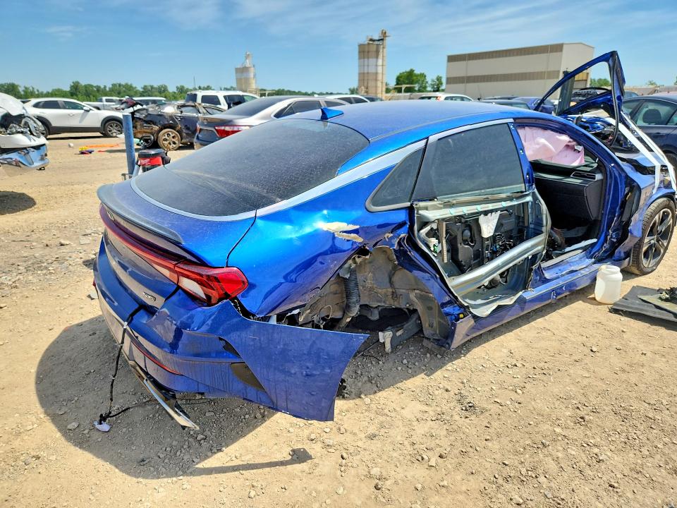 Photo 3 from auction – 2021 KIA K5 with VIN 5XXG64J25MG035769