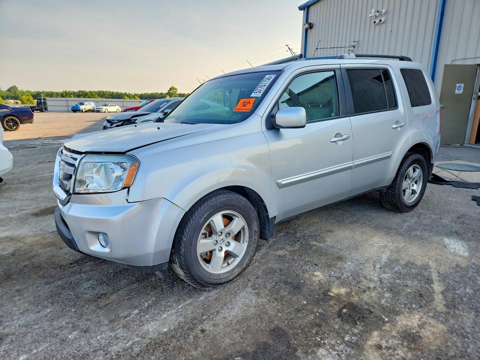 HONDA PILOT 2011 with VIN 5FNYF3H53BB044291 - Photo from auction