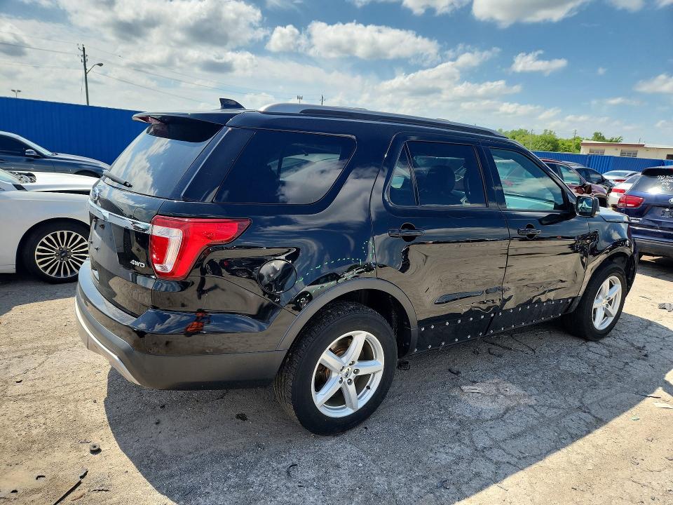 Photo 3 from auction – 2017 FORD EXPLORER with VIN 1FM5K8D89HGC30326