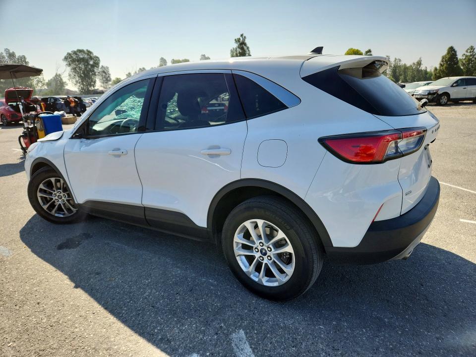 Photo 2 from auction – 2022 FORD ESCAPE with VIN 1FMCU0G6XNUB56019