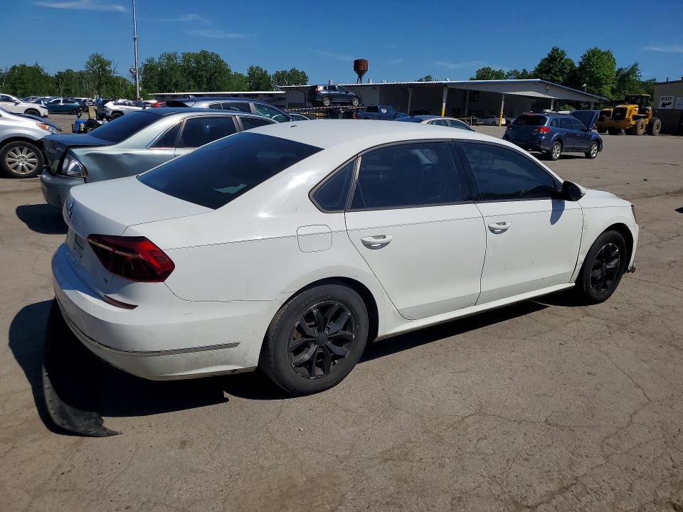 Photo 3 from auction – 2018 VOLKSWAGEN PASSAT with VIN 1VWAA7A30JC016604