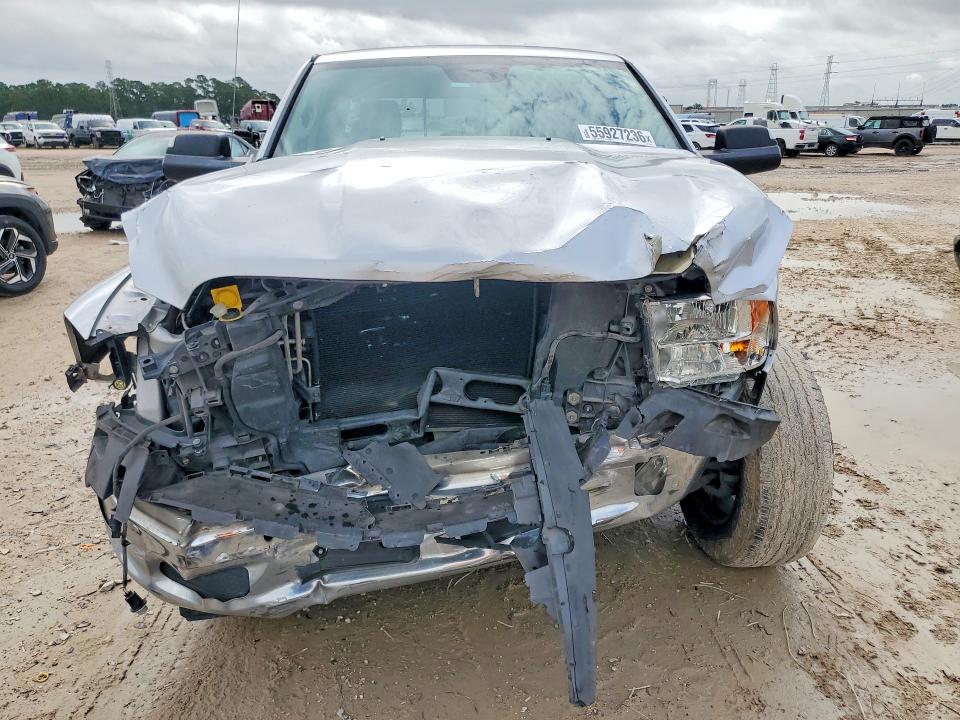Photo 5 from auction – 2015 RAM 1500 with VIN 1C6RR6LT1FS565352