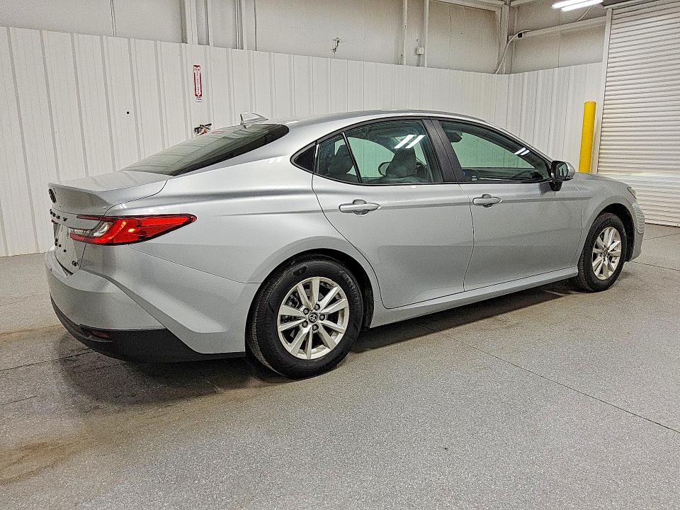 Photo 3 from auction – 2026 TOYOTA CAMRY with VIN 4T1DBADK0TU037099