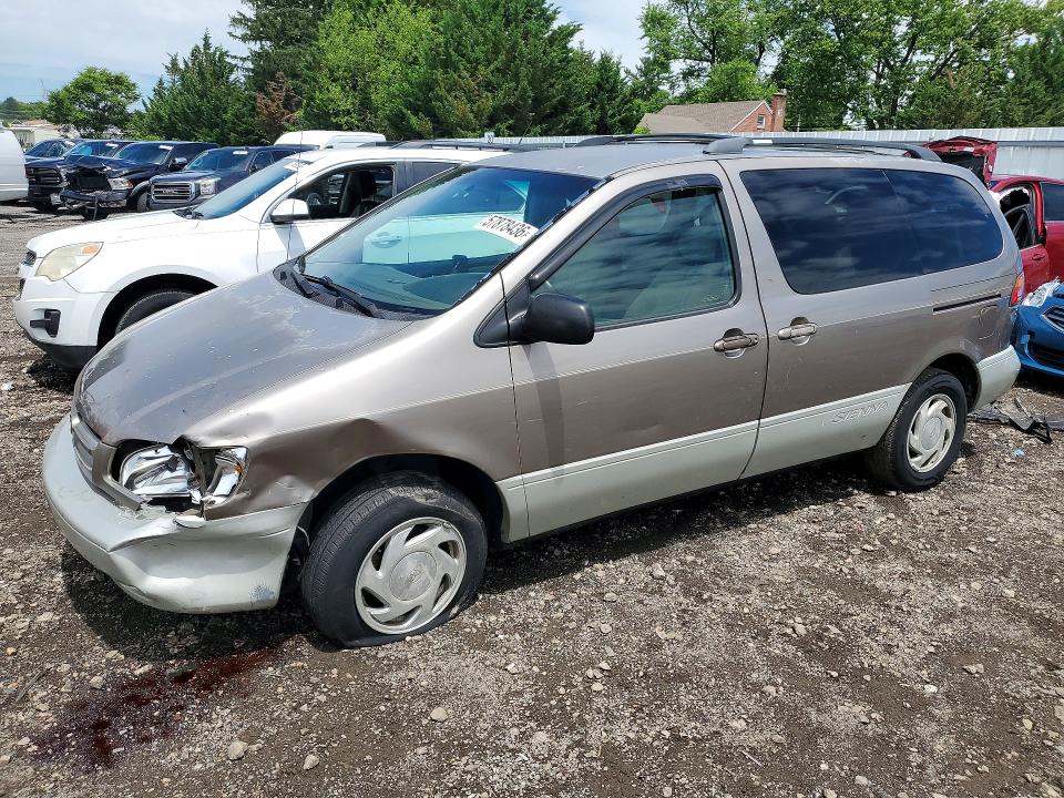 TOYOTA SIENNA 1998 with VIN 4T3ZF13C6WU057115 - Photo from auction