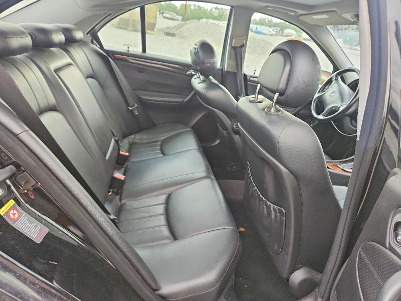 Photo 10 from auction – 2005 MERCEDES-BENZ C with VIN WDBRF61J65A724744