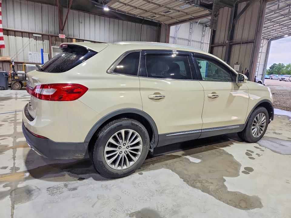 Photo 3 from auction – 2016 LINCOLN MKX with VIN 2LMTJ6KR3GBL32371