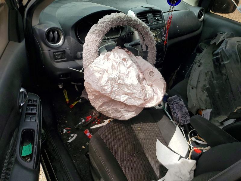 Снимка 8 от търг – 2016 NISSAN VERSA с VIN 3N1CN7AP0GL822011