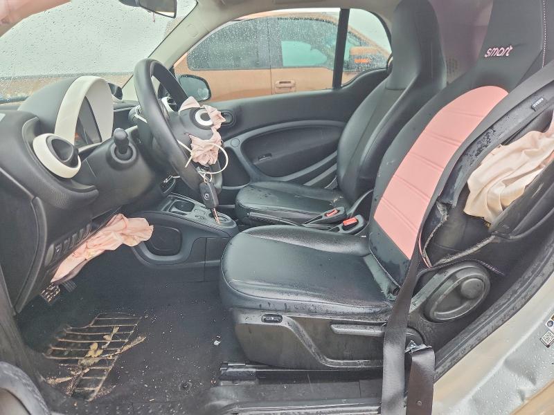 Photo 7 from auction – 2016 SMART FORTWO with VIN WMEFJ5DA7GK142420