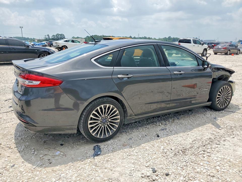 Photo 3 from auction – 2018 FORD FUSION with VIN 3FA6P0SU0JR123553