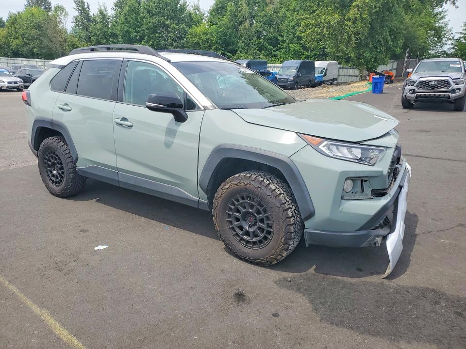 Photo 4 from auction – 2019 TOYOTA RAV4 with VIN 2T3J1RFV4KC020681