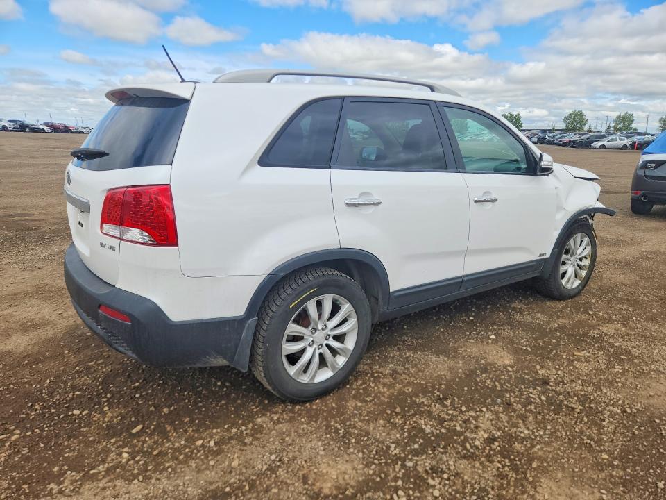 Photo 3 from auction – 2011 KIA SORENTO with VIN 5XYKUDA23BG126175