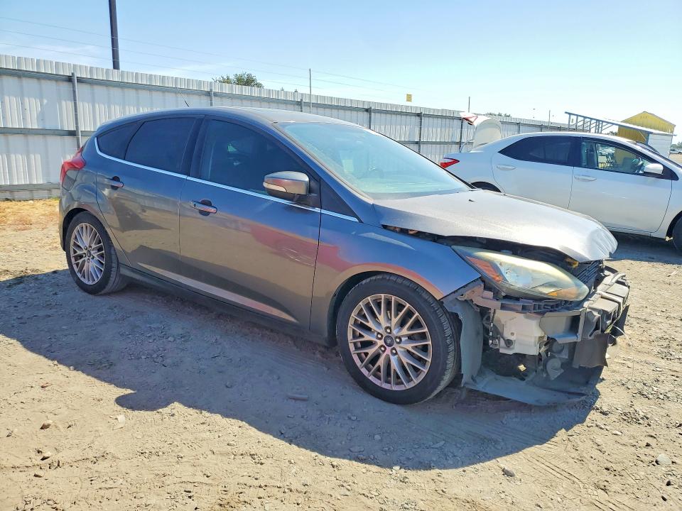 Photo 4 from auction – 2014 FORD FOCUS with VIN 1FADP3N20EL399738