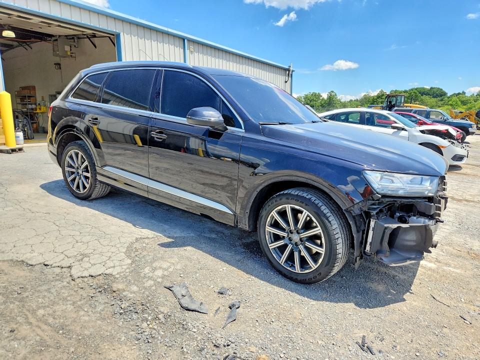 Photo 4 from auction – 2017 AUDI Q7 with VIN WA1LAAF70HD016881