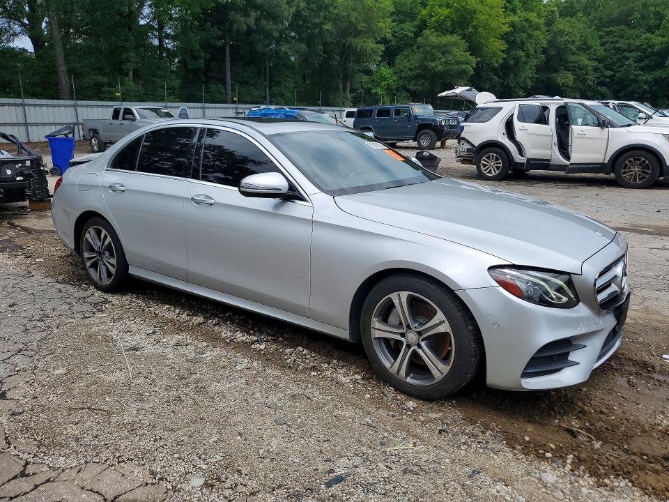 Zdjęcie 4 z aukcji – 2017 MERCEDES-BENZ E z VIN WDDZF4KB3HA218974