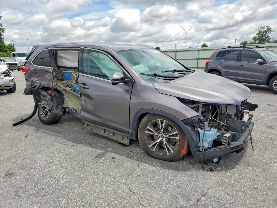Photo 4 from auction – 2019 TOYOTA HIGHLANDER with VIN 5TDZARFH3KS042281