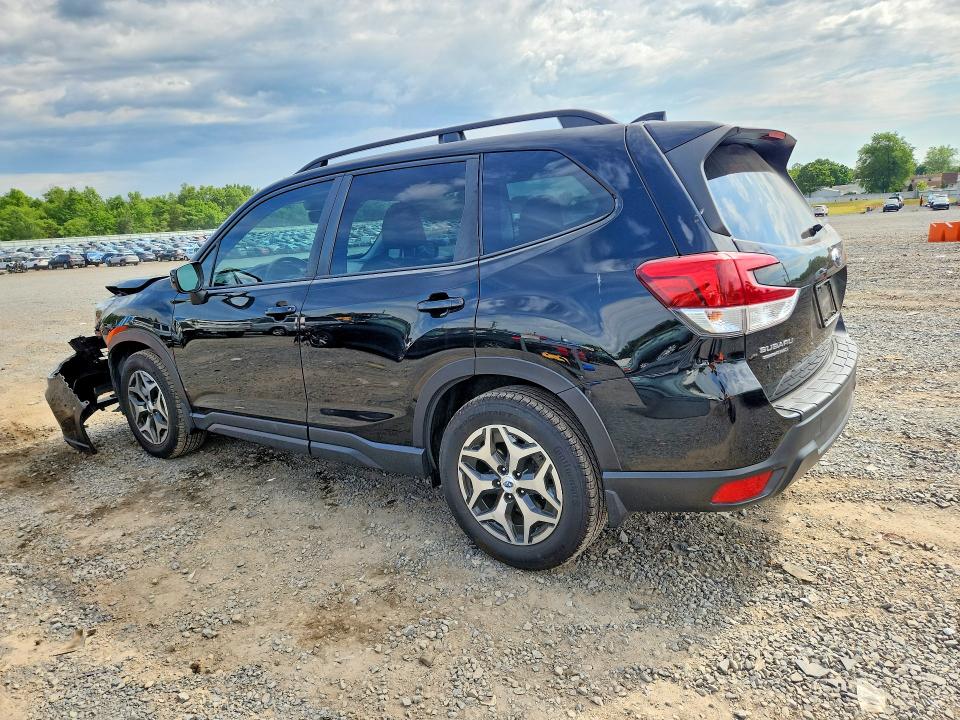 Photo 2 from auction – 2020 SUBARU FORESTER with VIN JF2SKAJC1LH405910