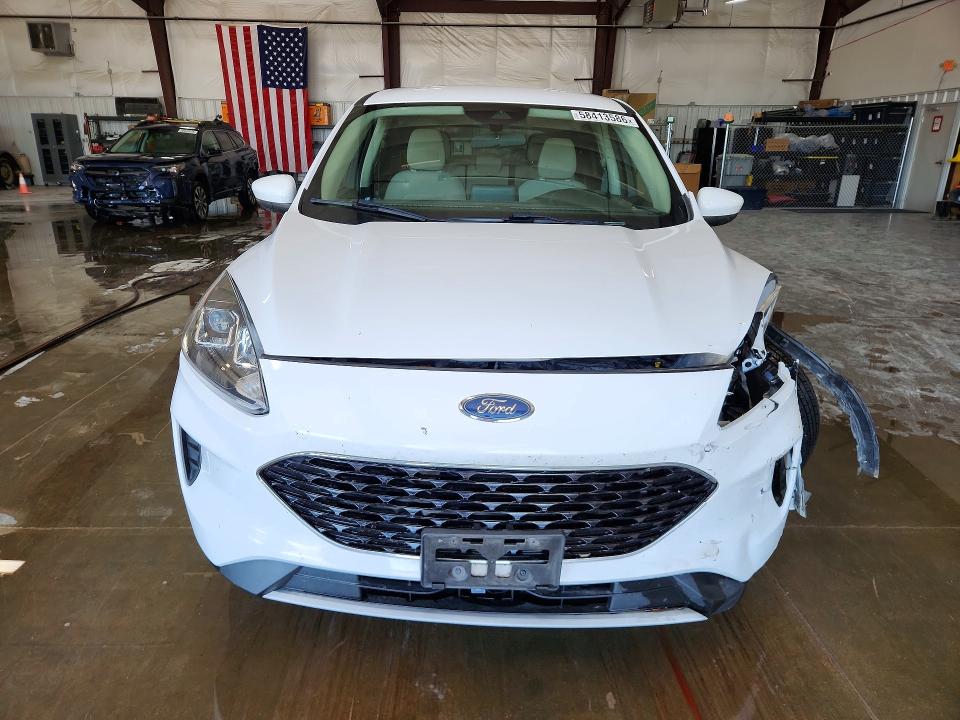 Photo 5 from auction – 2020 FORD ESCAPE with VIN 1FMCU0G63LUC04618