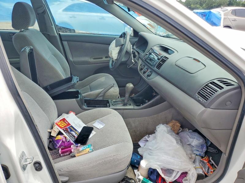 Photo 7 from auction – 2004 TOYOTA CAMRY with VIN 4T1BE32K84U286443