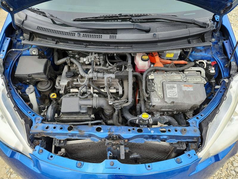 Photo 11 from auction – 2013 TOYOTA PRIUS C with VIN JTDKDTB30D1050595